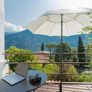 P Terrace - Lake View By Rent All Como Apartment
